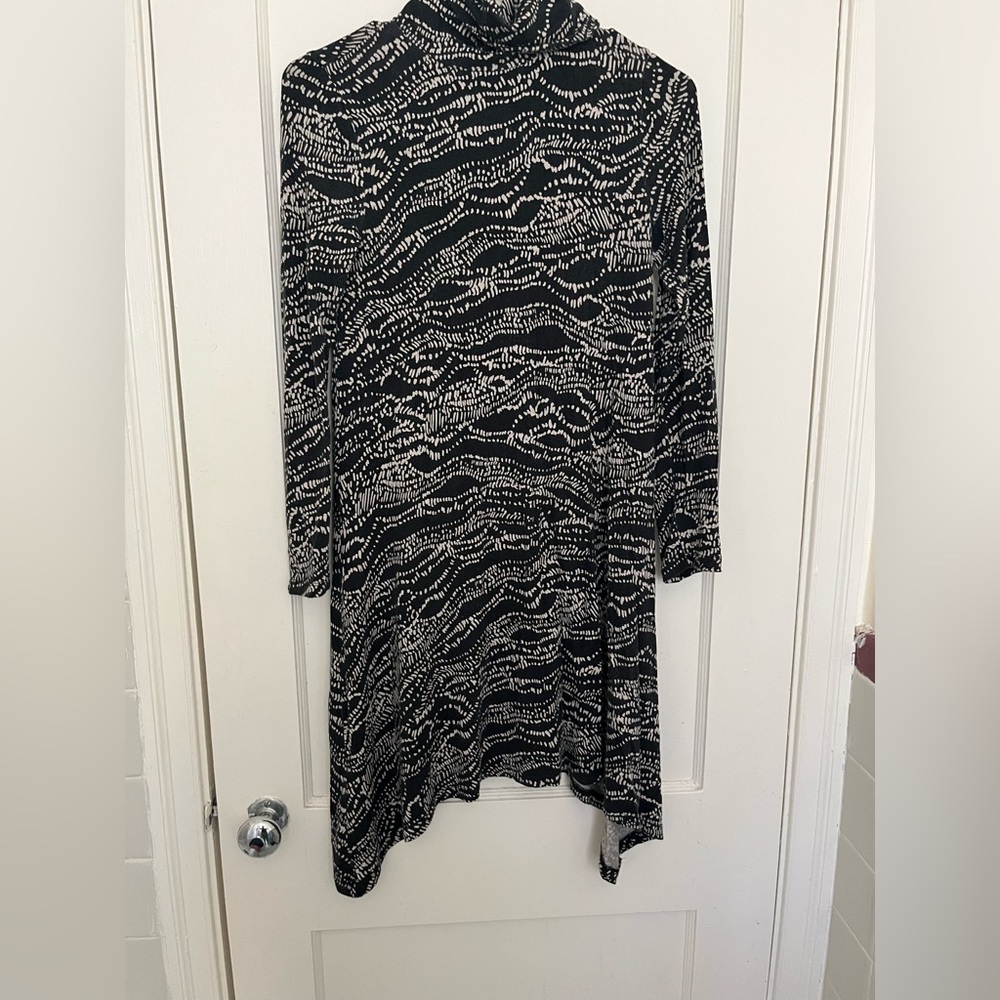 Maeve Anthropologie Black and White Marble Long Sleeve Turtleneck Dress